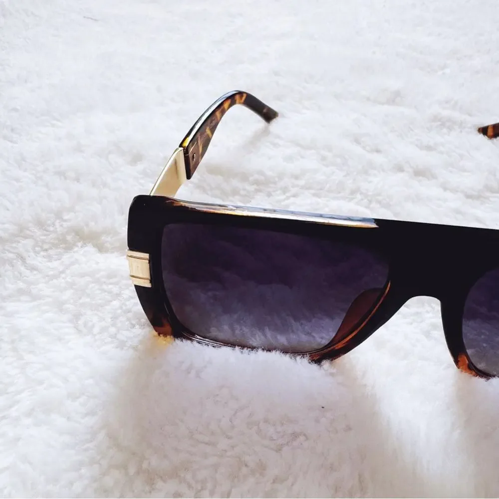 Stylish Black and Tortoise Sunglasses - Picture 5 of 9